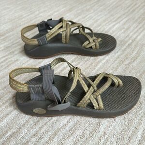 Chaco ZX/2 Classic Sandals “Pully Gold" Yellow and Gray Strappy Sandals Size 8
